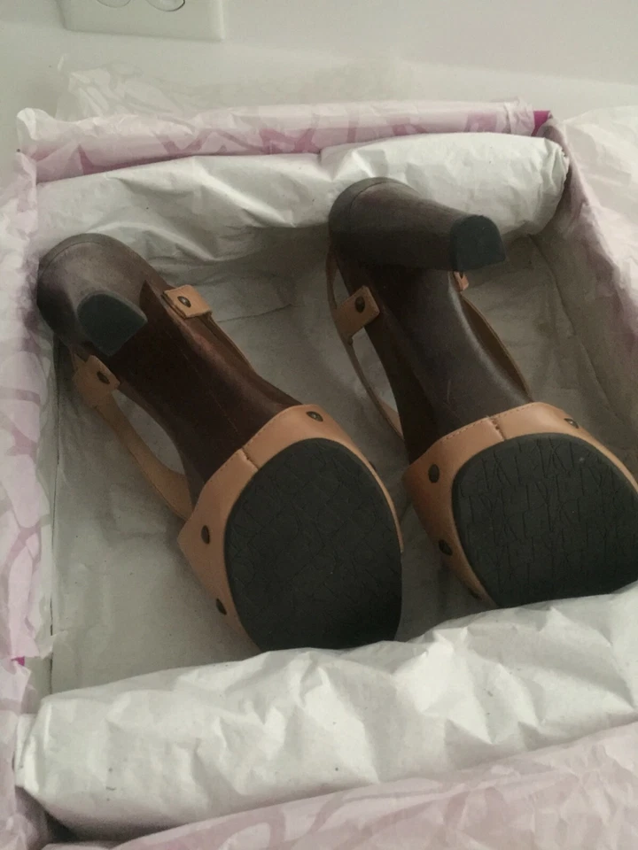 Sandalias Diane Von Furstenberg Cuero Camel Tostado Punta Abierta Zapatos Correas Talla 8 $295 Foto 3 de 4