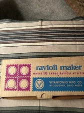 Vitantonio Ravioli Maker #510 Makes 10 Large 2"  Ravioli at a Time Pasta