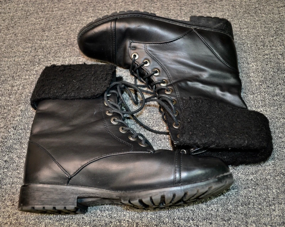 Talla 8 DOLLHOUSE Negro Con Cordones Medio Combate Botas Zapatos Para Mujer Forradas de Vellón Usadas en Excelente Condición Foto 3 de 4