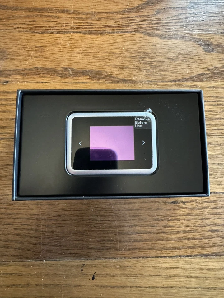 Brookstone Be Digital Pocket Pix Portable Picture Frame with Be Covered Case - Image 2 of 4