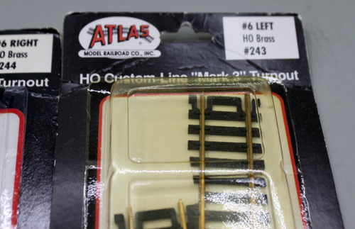 2 HO Left and Right Turnout Track Switches #6 Mark 3 Atlas 243 244 Brass - Picture 4 of 6