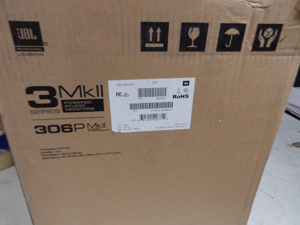 Monitor de estudio bidireccional JBL 306P MkII Powered 6 pulgadas - negro mate - nuevo Foto 2 de 4