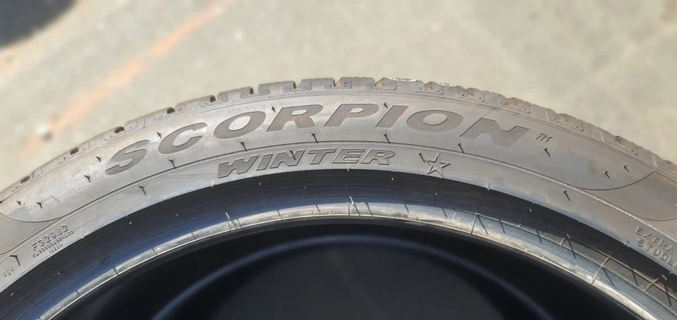 1x Winterreifen Pirelli Scorpion Winter 275/40 R22 107V Dot4223 6-6,5mm B122 - Bild 4 von 4