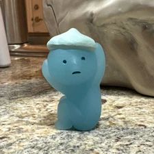 Authentic Smiski Shampooing Mini Figure from the Bath Series