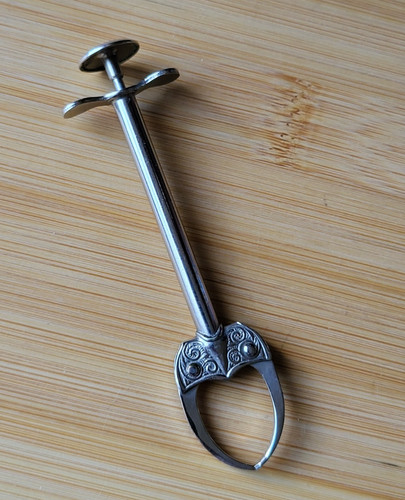 Antique Vintage Sugar Cube Tongs, Olive Grabber, Ornate 3⅞"