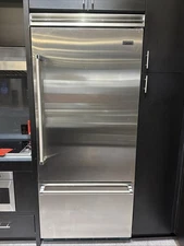 Viking 36 Inch Built-In Bottom Mount Refrigerator Right Hinge VCBB5363ERSS