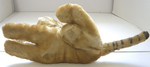 A Vintage 12" Steiff Style Reclining Tiger C.1950s - 60s - Picture 4 of 12