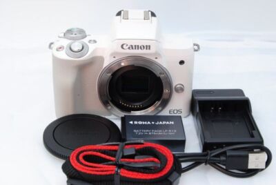 7000 shots! MINT Canon EOS Kiss M Body White 7000 shots! MINT Canon EOS Kiss M Body White