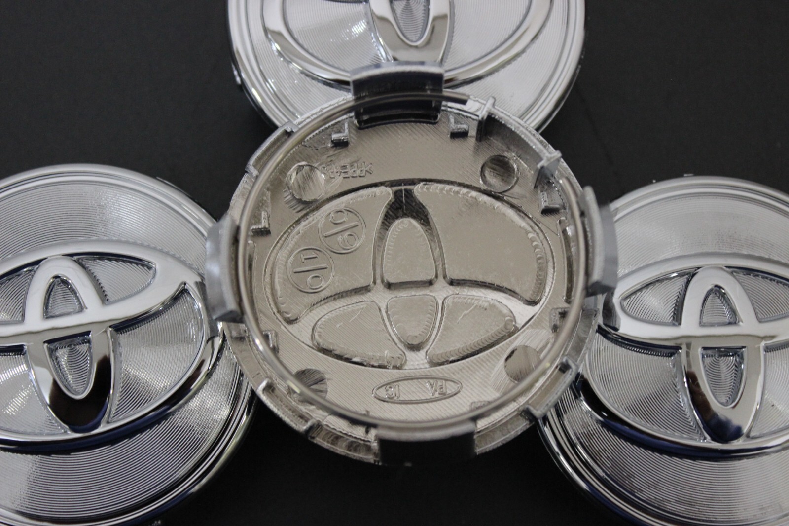 (4) TOYOTA WHEEL RIMS CENTER HUB CAP CAPS CHROME BASE CHROME LOGO 62MM CAMRY