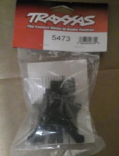 TRAXXAS 5473 WHEELIE BAR MOUNT (FITS ALL REVO TRUCKS)