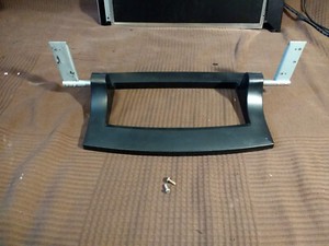 Standfuß Ständer von/für V7 Videoseven LTV 17  Fernseher/Monitor mit 2 Schrauben