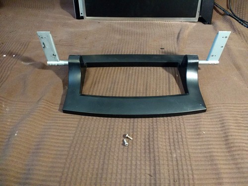 Standfuß Ständer von/für V7 Videoseven LTV 17  Fernseher/Monitor mit 2 Schrauben