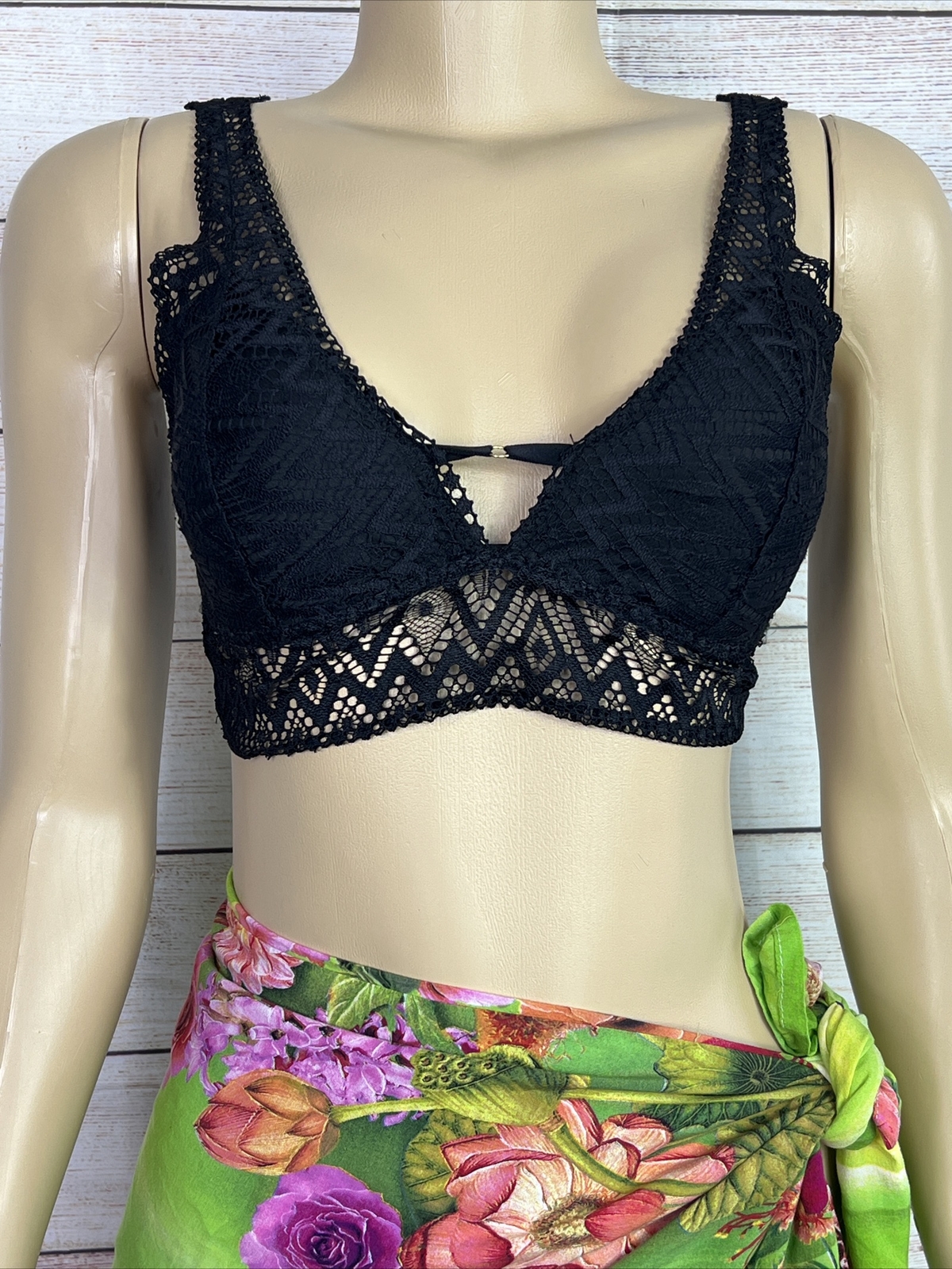 NICOLE MILLER WOMENS BLACK LACE BRALETTE SIZE L