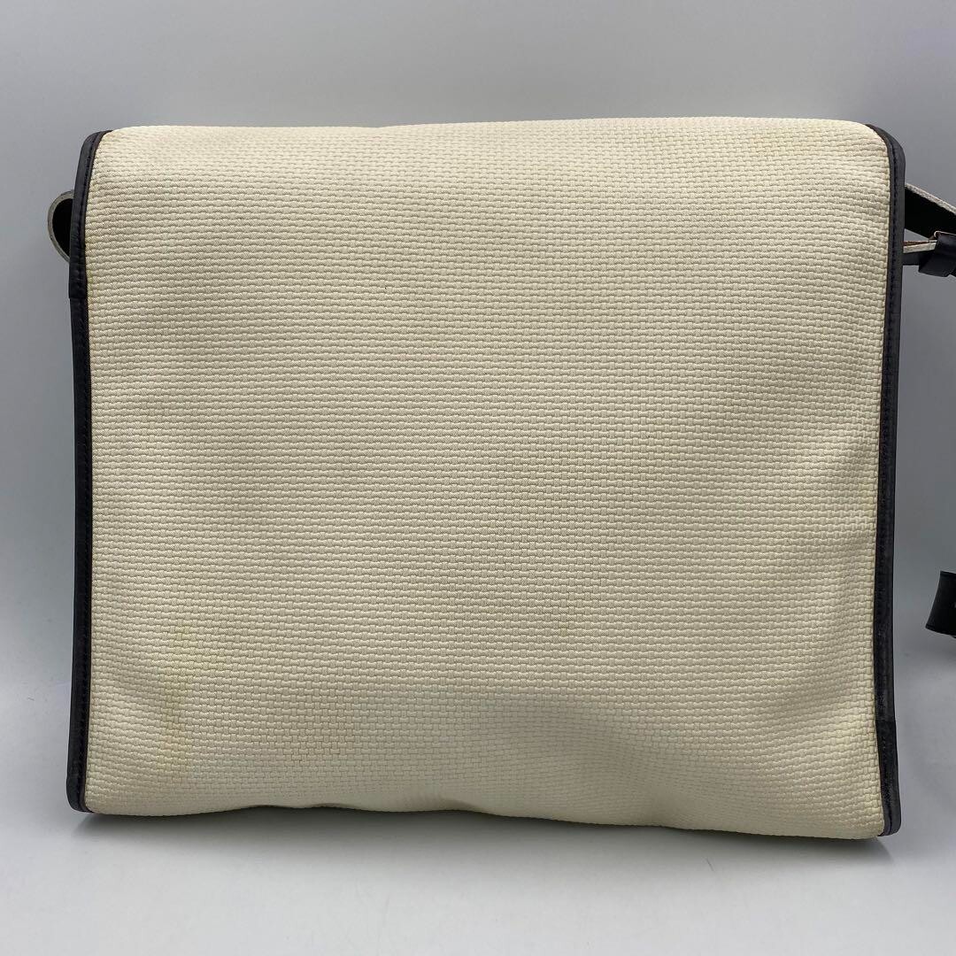 Borsa a tracolla YVES SAINT LAURENT Cassandra in pelle PVC bianca con borsa portaoggetti