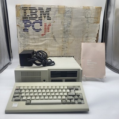 IBM PCjr Model 4860 1983 Computer System Powers On Box Keyboard Manual AS-IS