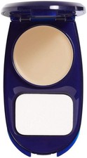 COVERGIRL - Smoothers Aquasmooth Compact Foundation Classic Beige - 0.4 oz...