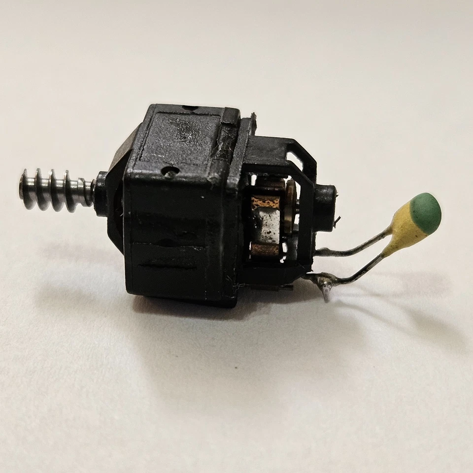 Marklin 265860 Z Scale 3-Pole Motor  - Image 2 of 3