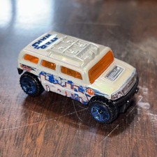 Hot Wheels 2003 White Rockster Star Wars Hoth Echo Base. B144 Hot Wheels 2003 White Rockster Star Wars Hoth Echo Base. B144