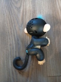 FINGERLINGS Interactive Fingerling Black Monkey by WowWee Works