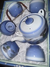 8 Piece Blue White Japanese Tea Set With Bird And Gold Etching