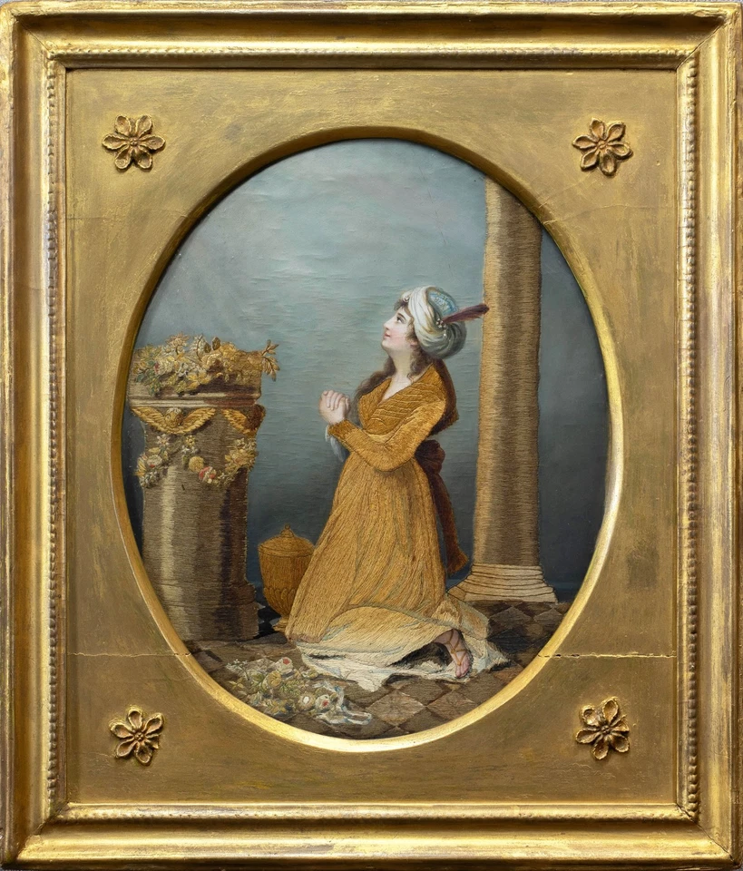 Obra de seda siglo XIX bordado de una dama rezando ante una columna con pintura Foto 3 de 4