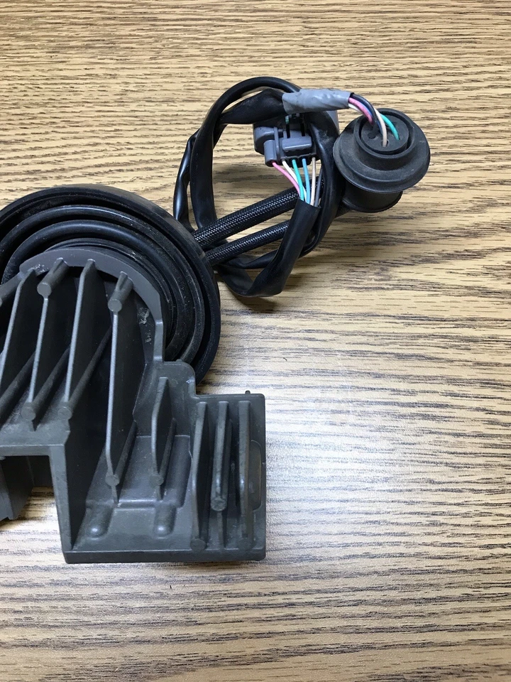 FARO HONDA VFR800 INTERCEPTOR 2014-15 LUZ LED PARTE DERECHA # 33102-MJM-D12 Foto 2 de 4