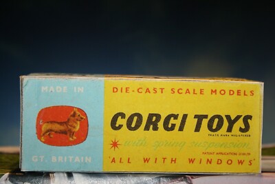Corgi Toys 217 Fiat 1800 – 1/43 – Édition Vintage Angleterre – Couleur Moutarde