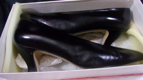 VINTAGE LIZ CLAIBORNE 'APPLAUD' Women’s BLACK LEATHER Heels PUMPS Size 9M-SPAIN - Picture 13 of 15