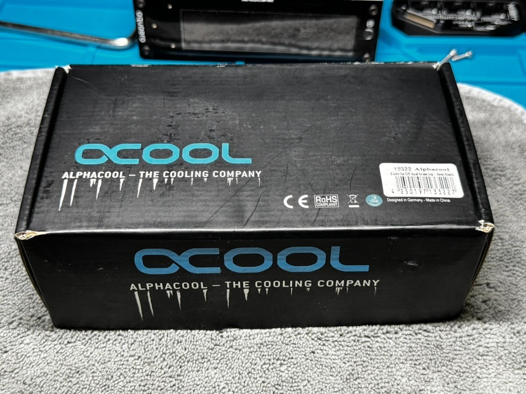 Alphacool Eisdecke D5 Dual Brass Pump Top - Deep Black