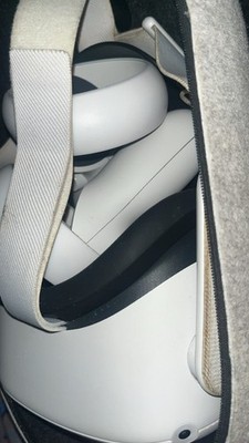 oculus quest 2 64gb with controllers