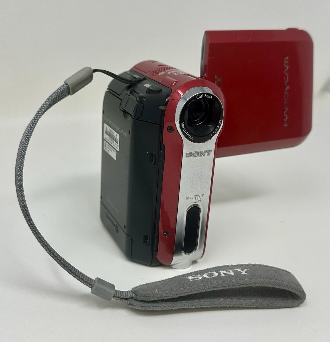 Sony Handycam DCR-PC55 MiniDV Digital Video Camera Recorder