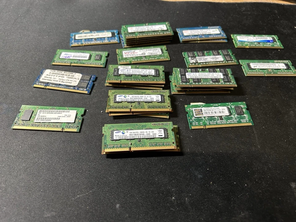 Lote de Memoria RAM para Portátil SODIMM 1GB y 2GB Marcas Mixtas Foto 2 de 4