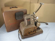 Vtg Ampro Stylist 16mm SOUND Movie Projector Portable w/Speaker Case   SEE VIDEO