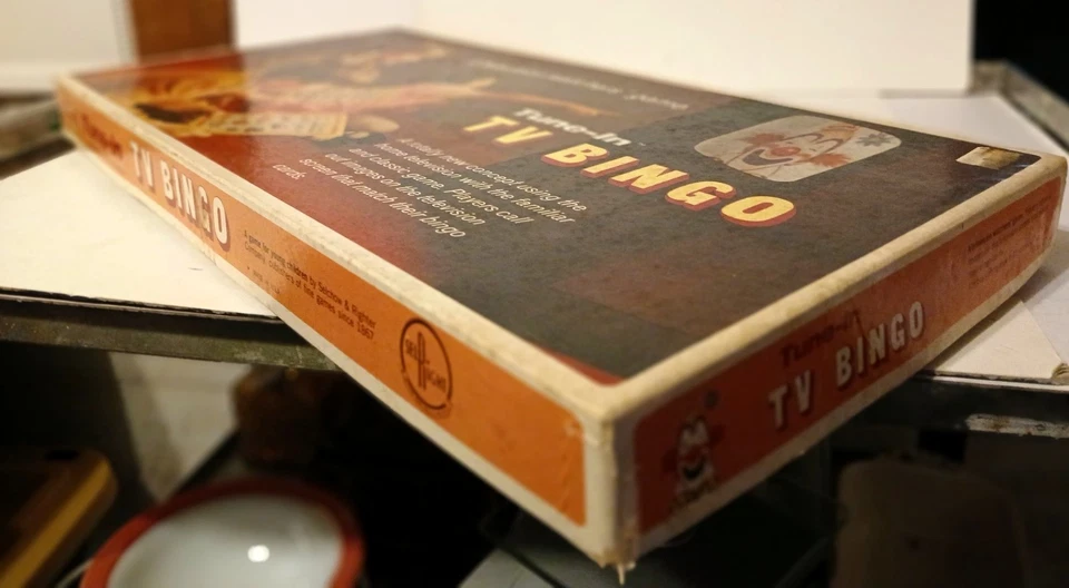 1970 Vintage MCM Tune-in TV Bingo board game made in USA Selchow Righter - Image 3 of 4