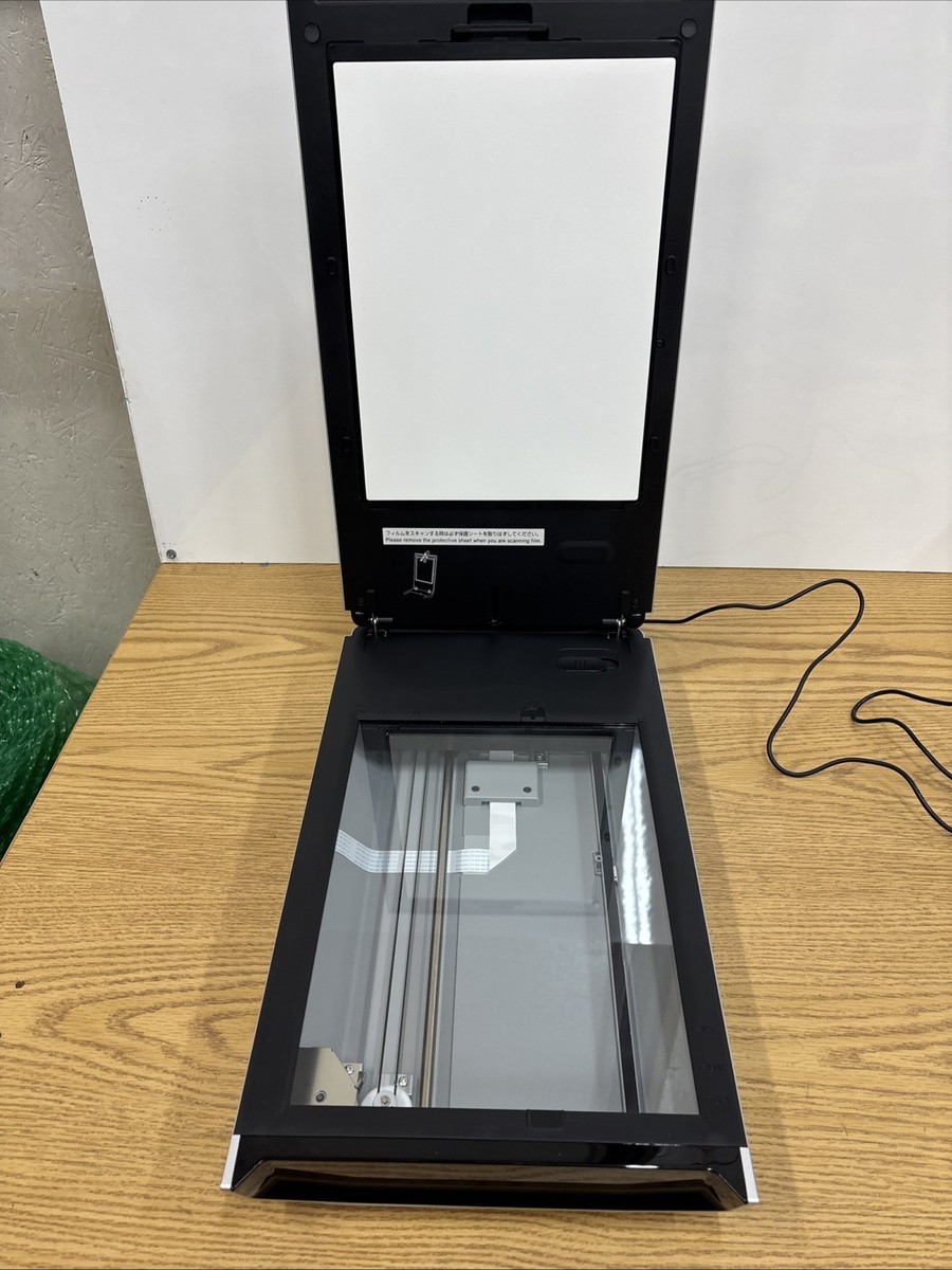 【中古】「非常に良い」Canon CanoScan 8800F Canon Canoscan 8800F Flatbed Scanner Photo/Film/Slide/Transparency