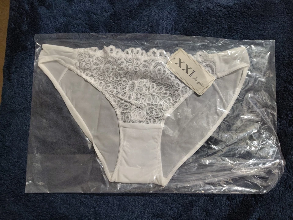LOTE DE 2 BRAGAS NUEVAS CON ETIQUETAS Forever 21 Intimates Talla PEQUEÑA FLORAL TAPETE ENCAJE Foto 4 de 4