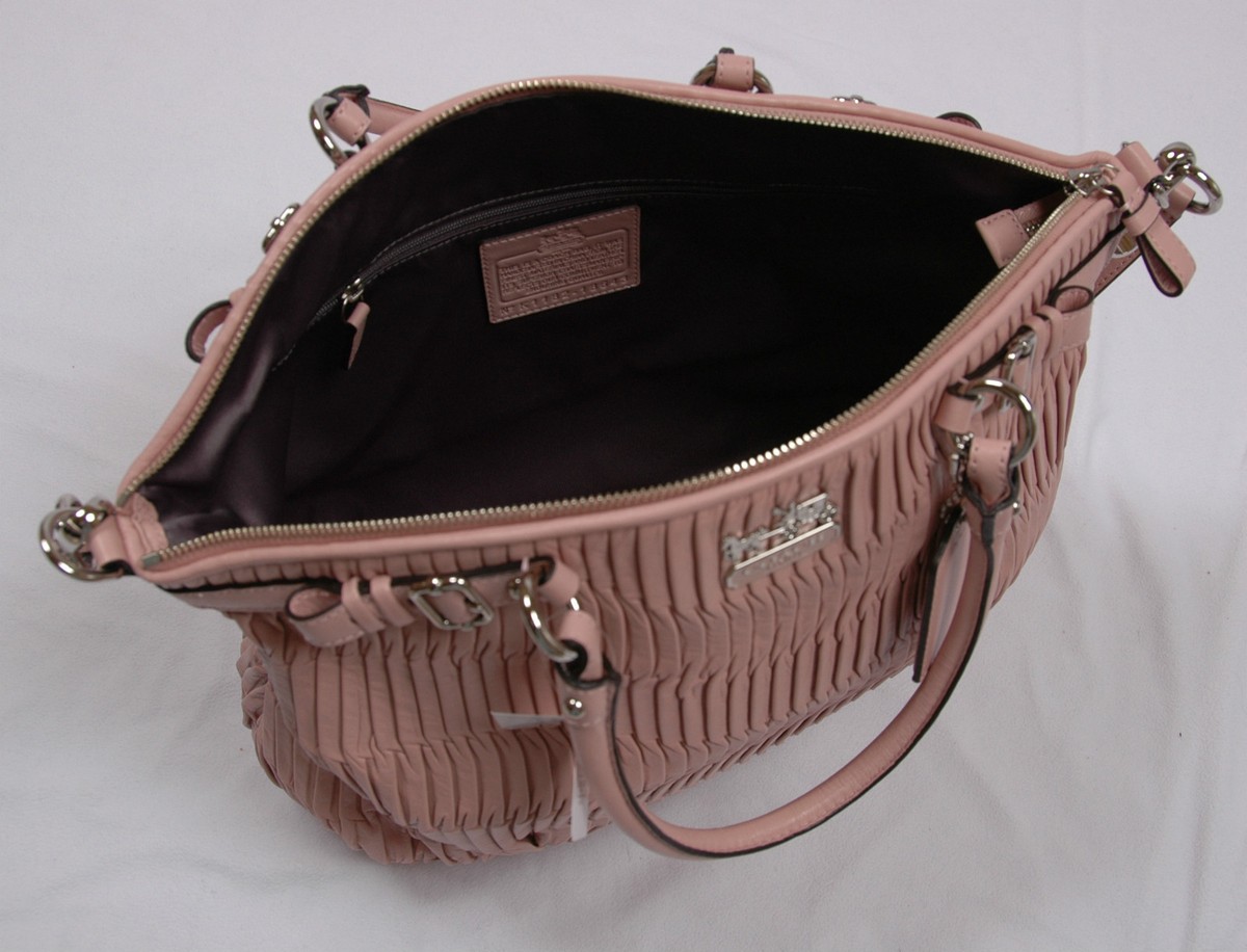 バッグ Coach Madison Signature Satchel Bag Pink 💌SOLD💌 Pink Y2K Coach Madison Bag 💝 $195 free shipping