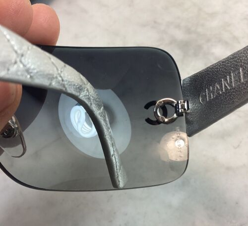 CHANEL CC Logo Shield 4157-Q 124/8G Silver Quilted Leather Sunglasses Vintage - Picture 11 of 22