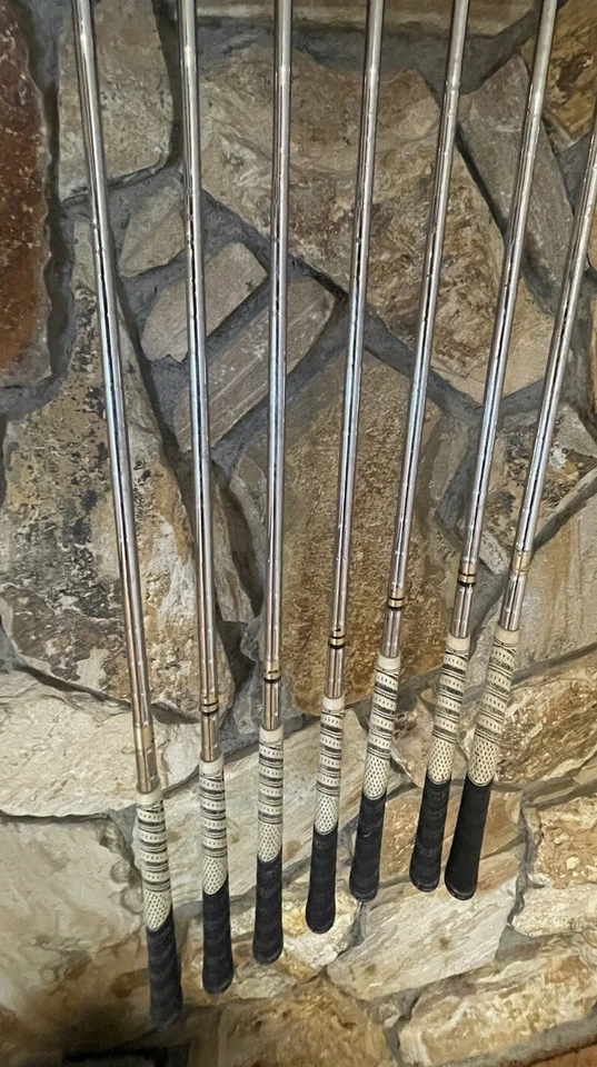 Juego de palos de golf Cleveland Tour Action Iron 3-PW (falta 7 hierro) hierro acero Foto 4 de 4