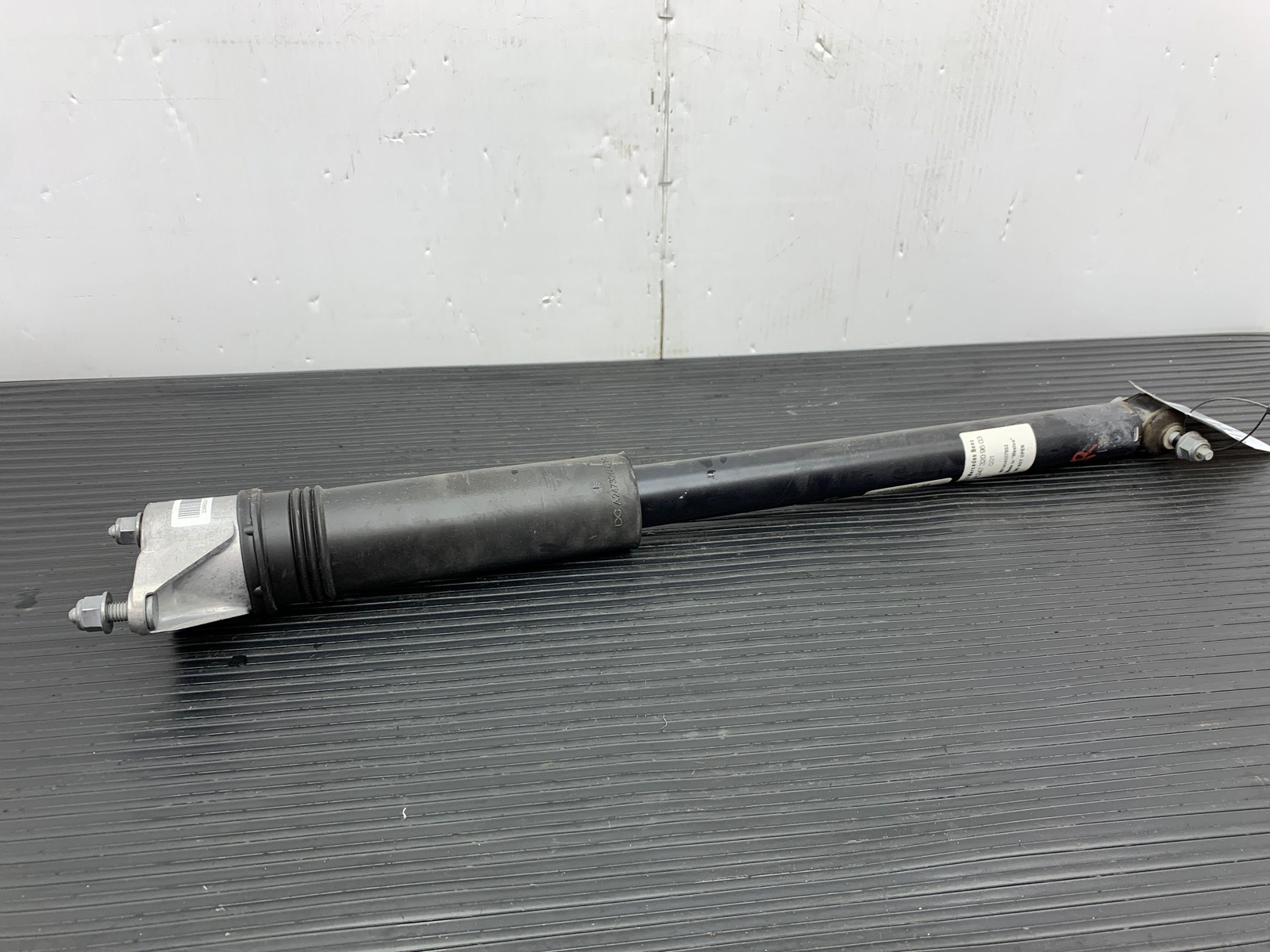 2021 - 2022 MERCEDES GLB 250 OEM X247 REAR LEFT SHOCK ABSORBER 