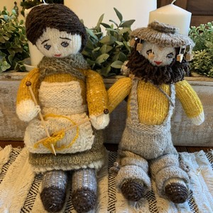 las dos muñecas en español