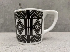 (New)  Lino Pattern designed by Austrian Artist Josef Hoffmann Ceramic Mug -MINT