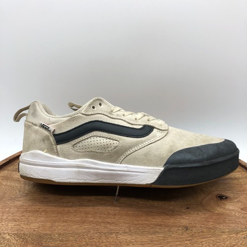 VANS Size 9.5 UltraRange Pro UltraCush 
