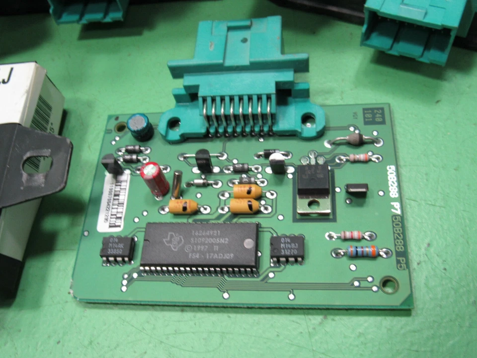 MÓDULO DE SEGURIDAD CUBAS ANTIRROBO CHEVY ASTRO GMC SAFARI VAN GM 16265015 Foto 3 de 4