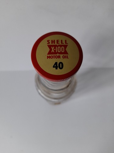 Shell X100 40 grade pint oil bottle. Esso. Mobil. Shell. BP. Motor oil bottle. - Picture 2 of 3