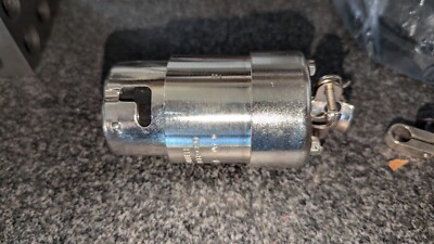 Hubbel Twist Lock Plug