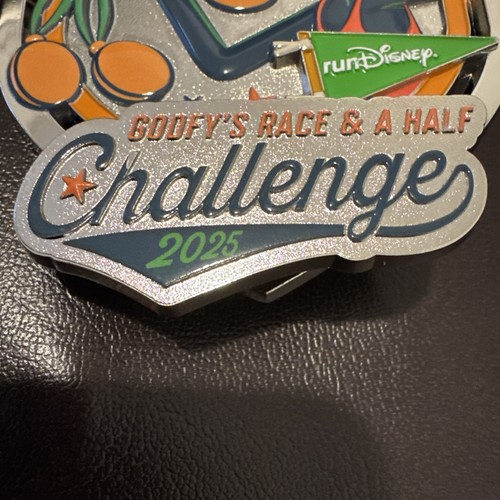 Disney World Marathon Weekend 2025 Goofy Challenge Medal - Picture 2 of 4