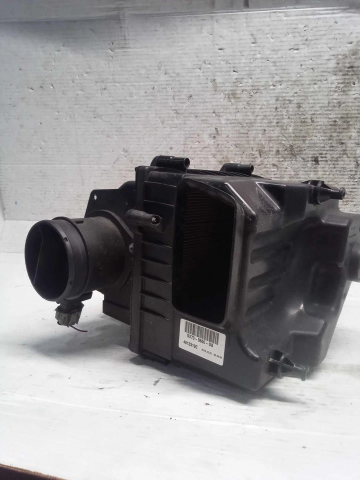 Conjunto de filtro de aire usado se adapta a: Jaguar Xe 2017 5,0 L grado B Foto 2 de 4