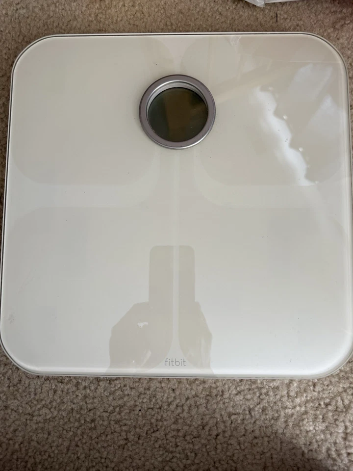 Fitbit Aria Wi-Fi Smart Bathroom Fitness Scale FB201W White - Works Tested SL3 - Image 4 of 4