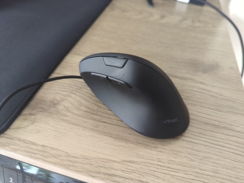 Trust GXT 144 Rexx Vertical Gaming Mouse 10000 DPI RGB 6 Buttons (read desc.) - Afbeelding 7 van 7